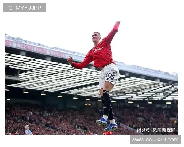 曼联发布英超对水晶宫海报舍什科连续替补进球引关注